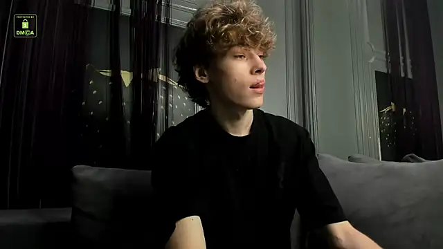 Snapshot of Kevin_Garsia chatting on 09/15/25, 03:23 Kevin Garsia online show from 09/15/25, 03:23