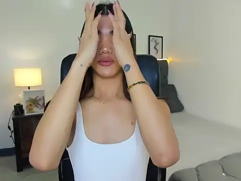 CassieSommereux online show from 11/26/25, 11:50