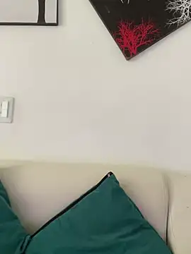 zaracollins01 online show from 09/18/25, 06:32