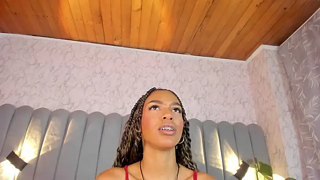 aylacallowey online show from 03/19/26, 07:18