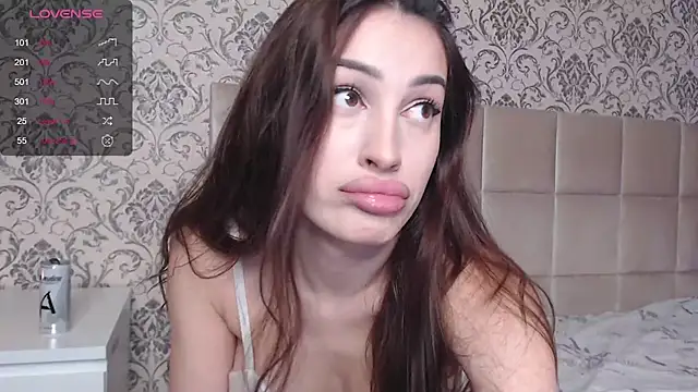 Snapshot of Luna_Sax chatting on 10/15/25, 11:32 Luna Sax online show from 10/15/25, 11:32