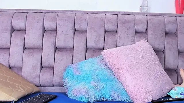 Alexa-Hunter online show from 10/29/25, 07:59