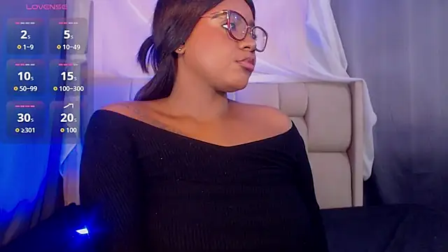 Snapshot of Mimi_Gil chatting on 02/04/26, 11:42 Mimi Gil online show from 02/04/26, 11:42