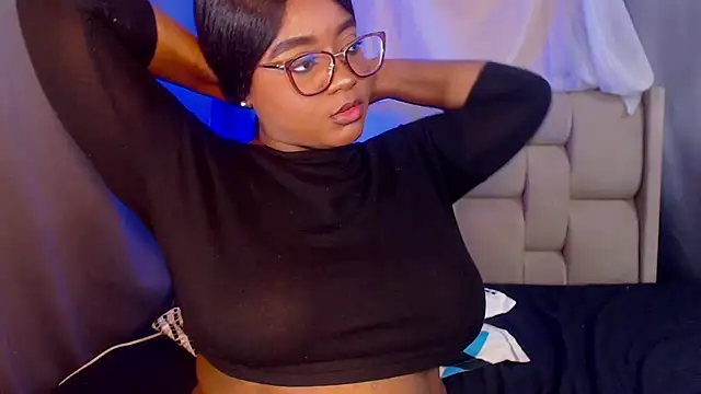 Snapshot of Mimi_Gil chatting on 02/13/26, 12:28 Mimi Gil online show from 02/13/26, 12:28