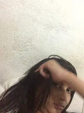 Marianasapequinha online show from 09/15/25, 08:42