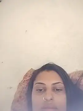 Marianasapequinha online show from 10/27/25, 12:53