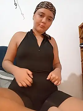 Snapshot of tony_and_katy chatting on 01/07/26, 01:35 tony and katy online show from 01/07/26, 01:35