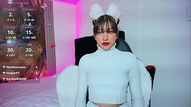 Snapshot of sophia_arevalo chatting on 10/21/25, 03:29 sophia arevalo online show from 10/21/25, 03:29
