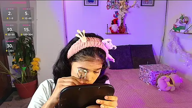 emycarver09 online show from 11/28/25, 11:46