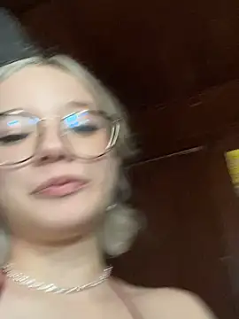 sukubo   online show from 02/01/26, 09:30