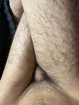 crazyblaze002 online show from 04/20/26, 03:31