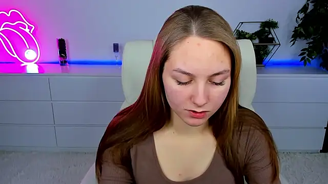 Snapshot of MilaAddams chatting on 01/17/26, 12:43 MilaAddams online show from 01/17/26, 12:43