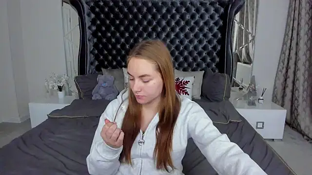 Snapshot of MilaAddams chatting on 02/08/26, 12:41 MilaAddams online show from 02/08/26, 12:41