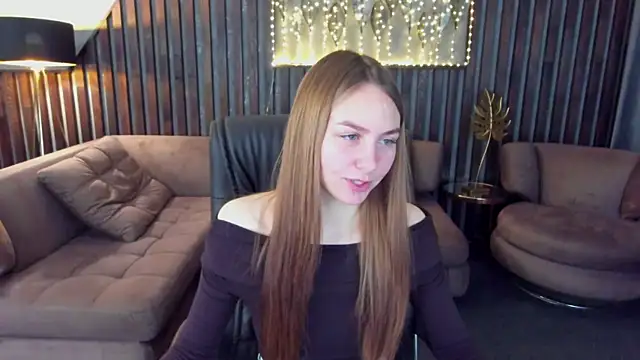 Snapshot of MilaAddams chatting on 05/13/26, 05:38 MilaAddams online show from 05/13/26, 05:38