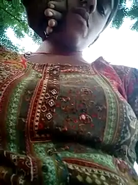 Pari queen 44 online show from 09/19/25, 10:16