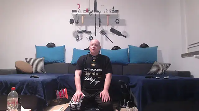 Snapshot of Sklave-Sille chatting on 02/09/26, 06:23 Sklave-Sille online show from 02/09/26, 06:23