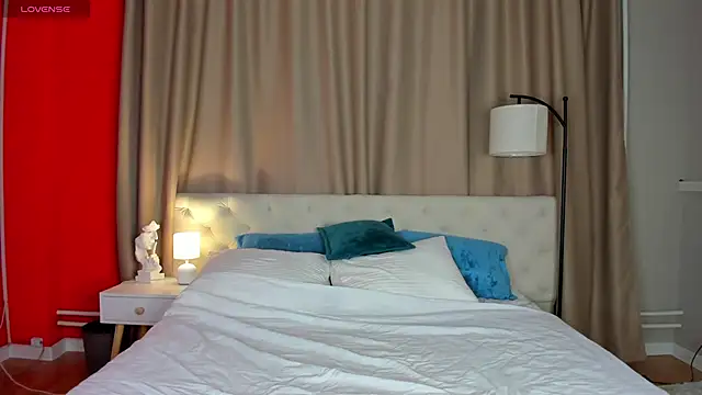 Belle Wa1ker online show from 10/10/25, 09:30