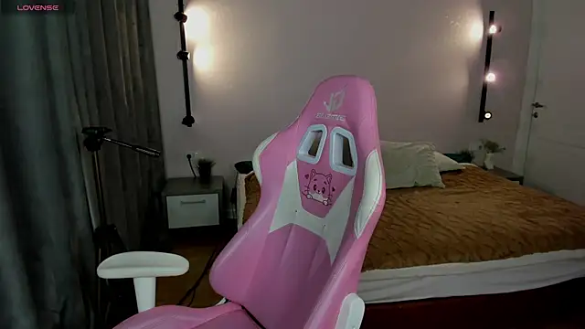 Belle Wa1ker online show from 11/09/25, 01:04