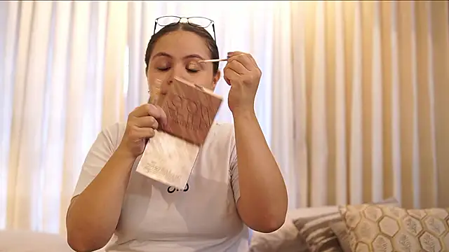 Tayler Kim online show from 03/01/26, 03:58