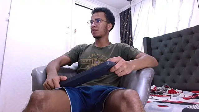 aston xvera online show from 12/15/25, 04:39