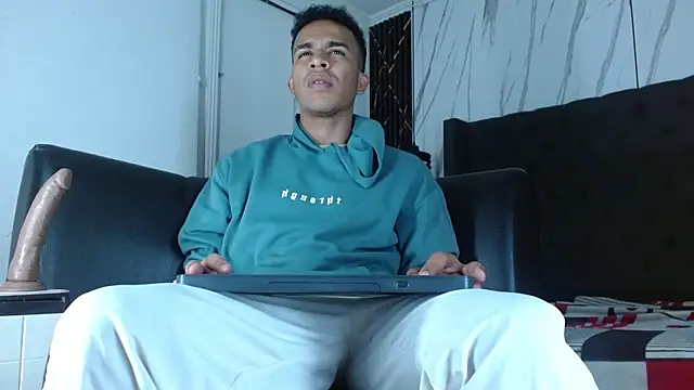 aston xvera online show from 01/06/26, 03:21