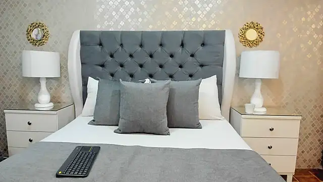 ZoeWilliis online show from 10/03/25, 12:35