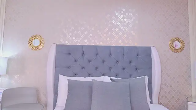 ZoeWilliis online show from 05/23/26, 11:03