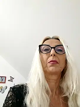  sexyBLONDE46  online show from 10/04/25, 07:23