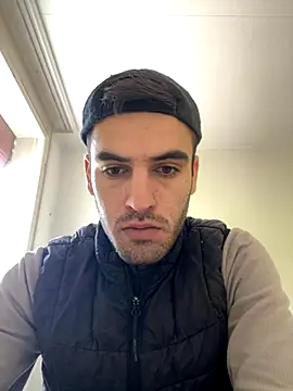 dino2603 online show from 10/31/25, 10:27