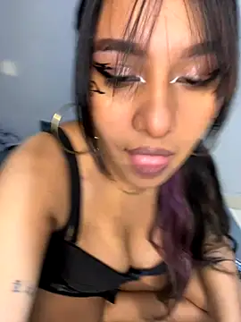 Snapshot of _Chloe_Smith chatting on 09/14/25, 04:11  Chloe Smith online show from 09/14/25, 04:11