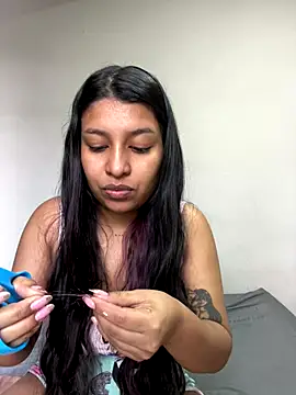 Snapshot of _Chloe_Smith chatting on 10/28/25, 03:36  Chloe Smith online show from 10/28/25, 03:36