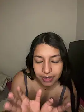  Chloe Smith online show from 03/19/26, 02:37