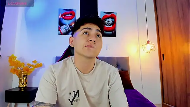 Nicolas James Sc online show from 09/15/25, 01:55