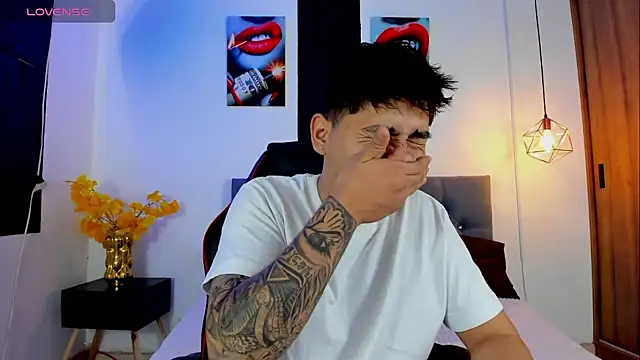 Nicolas James Sc online show from 09/29/25, 02:22