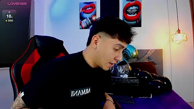 Nicolas James Sc online show from 10/24/25, 02:46