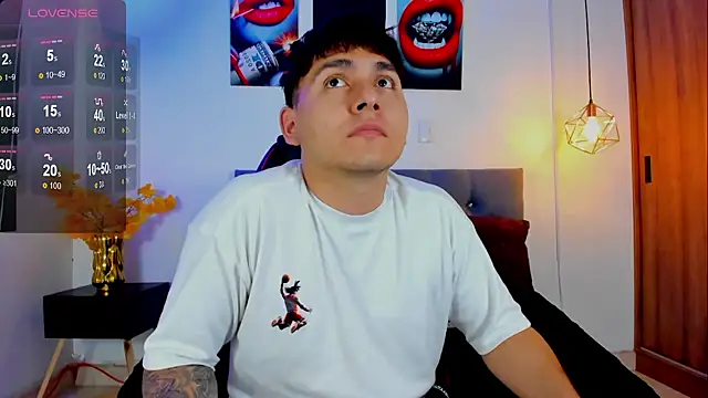 Nicolas James Sc online show from 11/12/25, 01:33