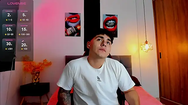 Nicolas James Sc online show from 12/05/25, 01:42