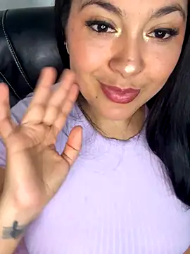 latina curvy22 online show from 09/13/25, 10:42