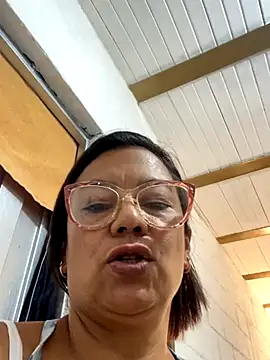 Snapshot of YadiraOrozco chatting on 09/08/25, 03:22 YadiraOrozco online show from 09/08/25, 03:22