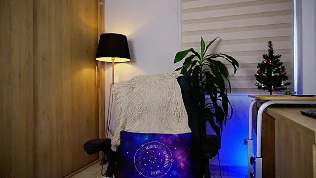 Erick Thompsonx online show from 12/04/25, 07:00