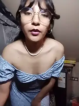 Regina Shine online show from 08/04/26, 02:37