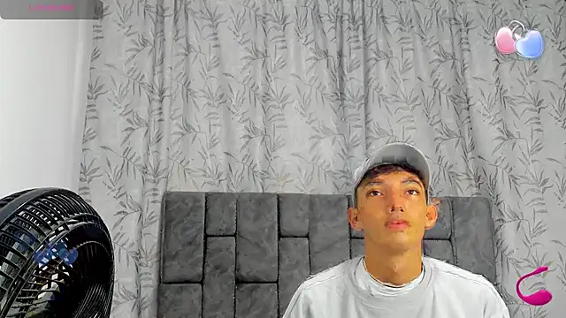 Maikol Ortiz online show from 11/24/25, 11:32