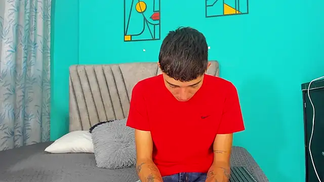 Maikol Ortiz online show from 04/12/26, 12:21