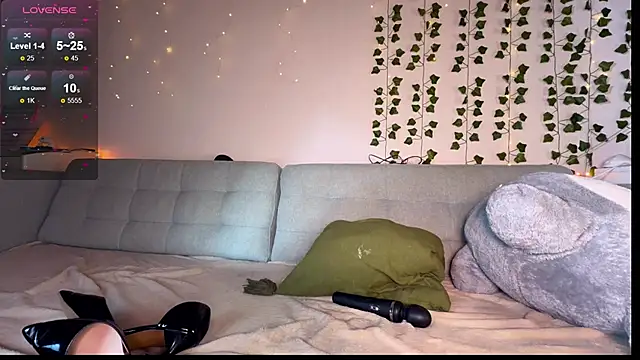 EmmyBell  online show from 05/04/26, 01:12