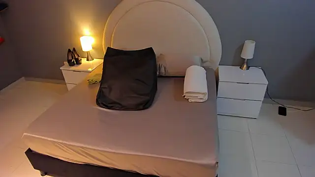 emilytowzen online show from 03/08/26, 02:04