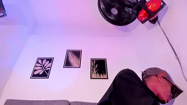 criss zuri online show from 05/07/26, 12:43