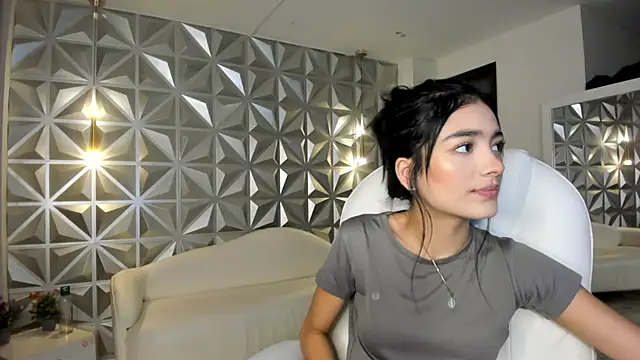 zoerouse  online show from 01/16/26, 08:13