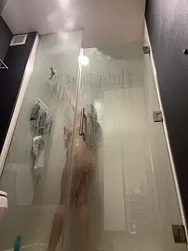 reinalatinaVIP online show from 04/03/26, 10:41