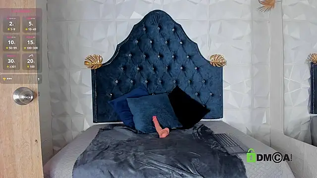 Snapshot of _mia_milf_ chatting on 09/14/25, 02:44 mia milf online show from 09/14/25, 02:44