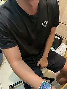 Snapshot of black_xun chatting on 02/15/26, 03:31 black xun online show from 02/15/26, 03:31